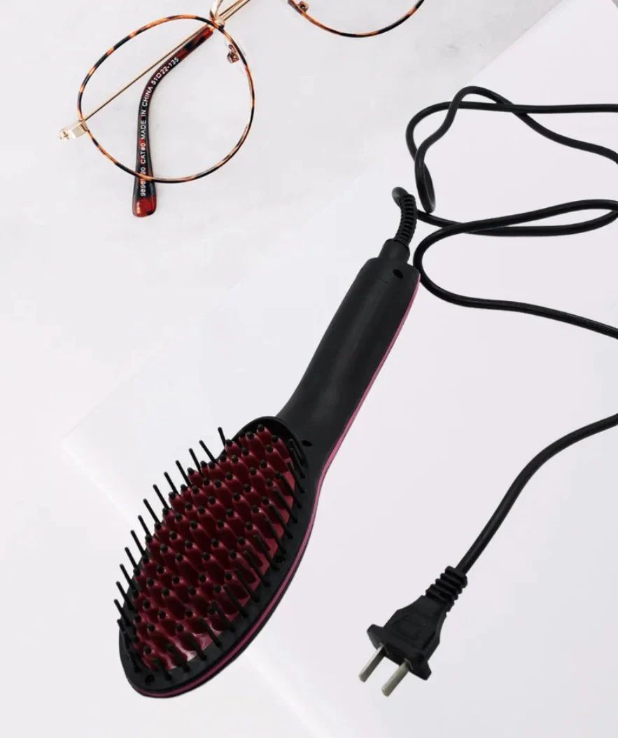 Brush detangling and straightening in one pass