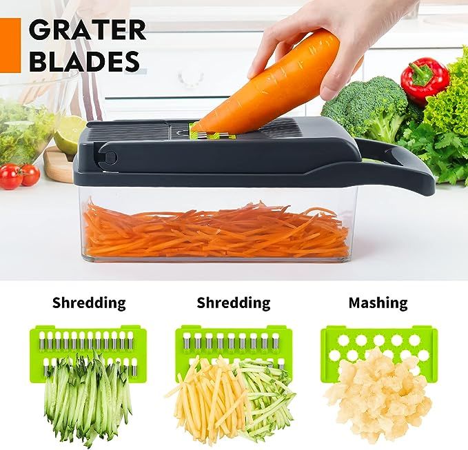 Cleaning fork for clearing the blades
