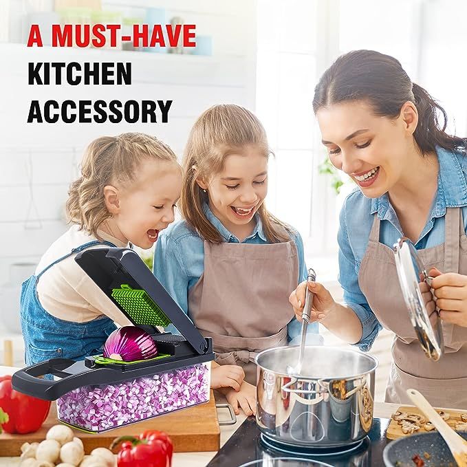 Food container catching chopped vegetables